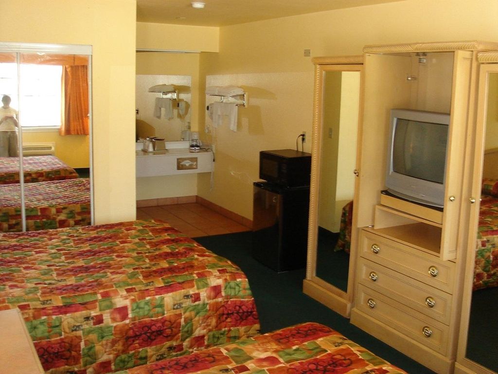 Executive Inn Hondo Ruang foto